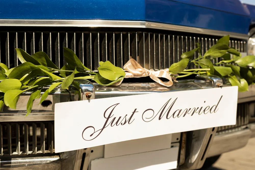 Just Married ribbon & cans